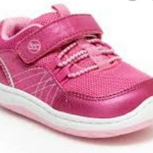 Stride Rite Keegan sneaker